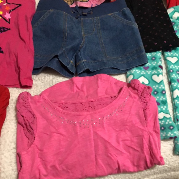 Little girls 4 to 5T clothes bundle - Picture 4 of 9